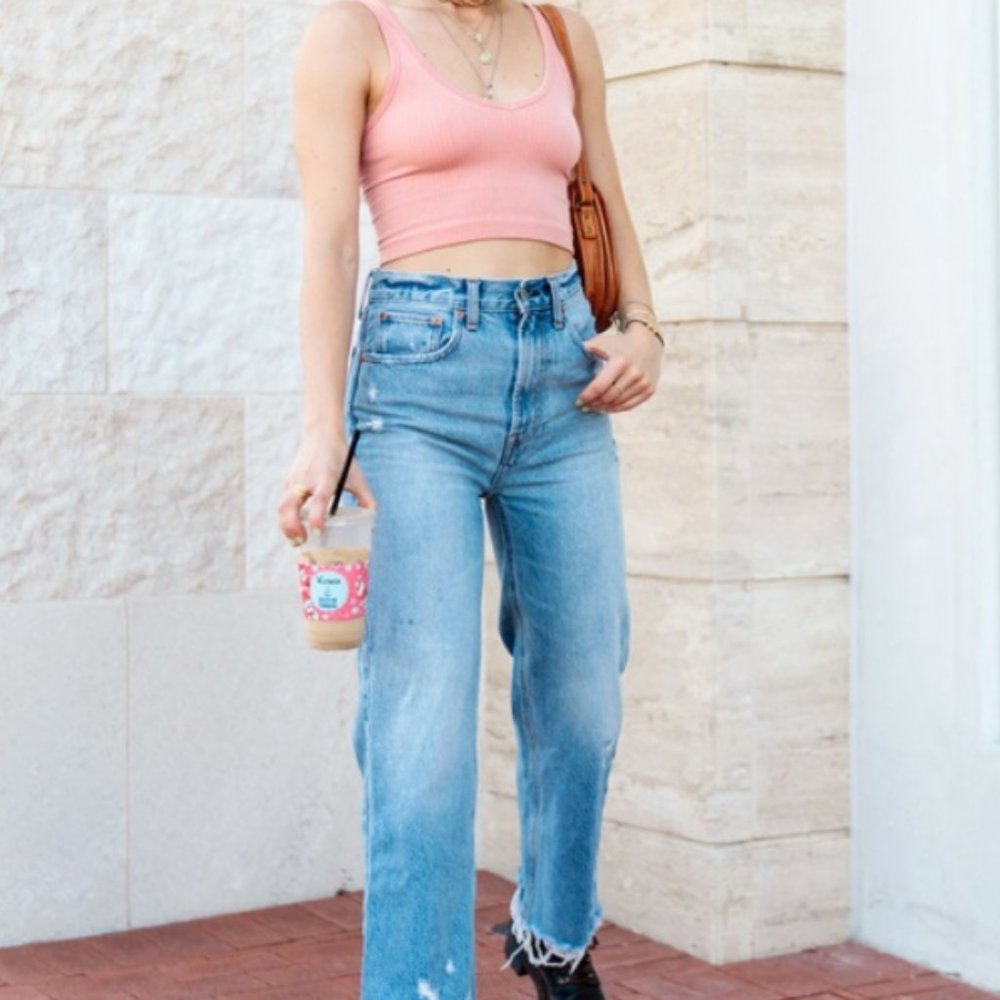 Abercrombie & Fitch The Crop Wide Leg Ultra High Rise Denim Light Wash Jeans